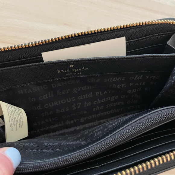 LIKE NEW Kate Spade Wallet - Full Sized Continental Wallet Colorblock Red, Black - Picture 4 of 14